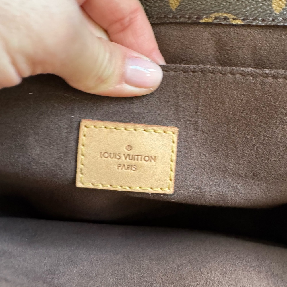 Louis Vuitton Pochette Métis - Picture 10 of 16